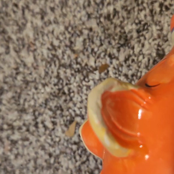 Vintage pink piggy bank. Pink with blue flowers on it - Picture 5 of 8